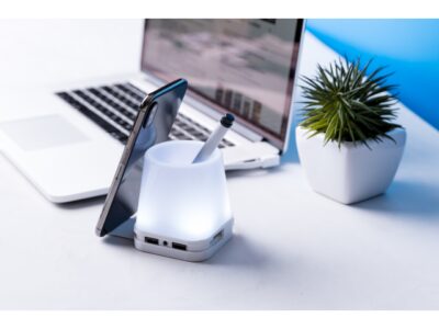 Belind, pen holder with USB hub