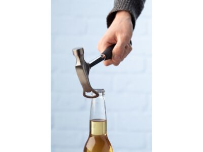 Lagerslam, hammer with bottle opener