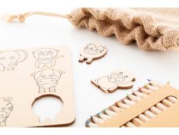 Matchmor, colouring shape matching game